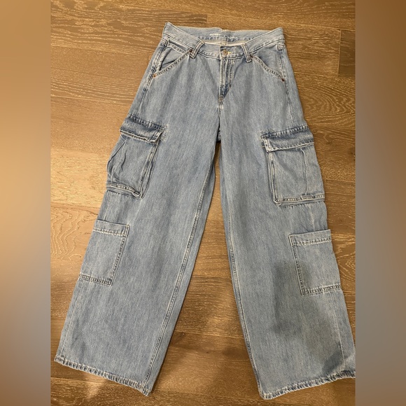 Old Navy Mid-Rise Baggy Wide-Leg Cargo Jeans | size 0 - Picture 4 of 8